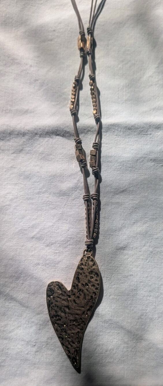 Plunder Hammered Beaded Heart Necklace Rose Gold